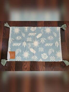 Bath Rug Mat  Hand Woven With Tassels 20x30 New With Tags Aqua Ivory